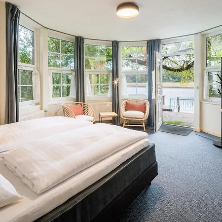 Romantischer Seegasthof & Altes Zollhaus 호텔 3*