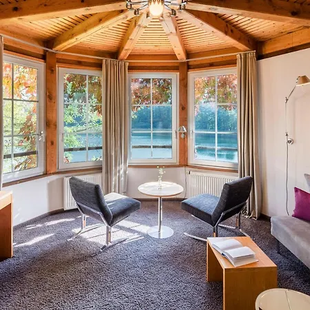 Romantischer Seegasthof & Altes Zollhaus Feldberg in Mecklenburg