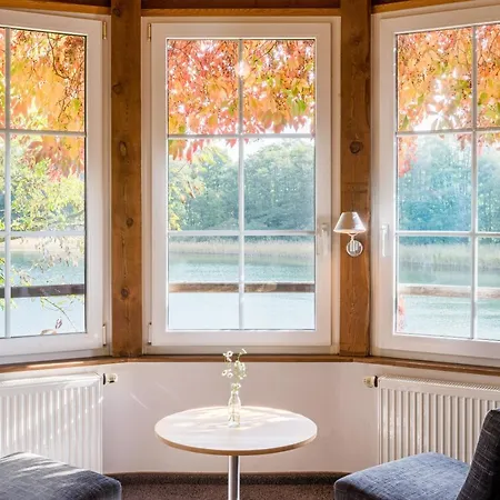 Hotel Romantischer Seegasthof & Altes Zollhaus Feldberger Seenlandschaft