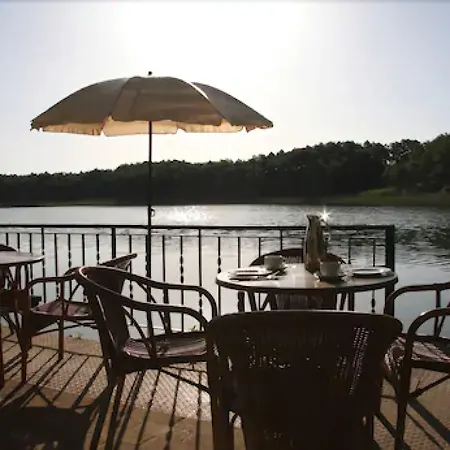 Romantischer Seegasthof & Altes Zollhaus Feldberger Seenlandschaft