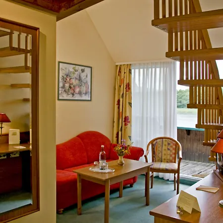 Hotel Romantischer Seegasthof&hotel Altes Zollhaus Feldberger Seenlandschaft