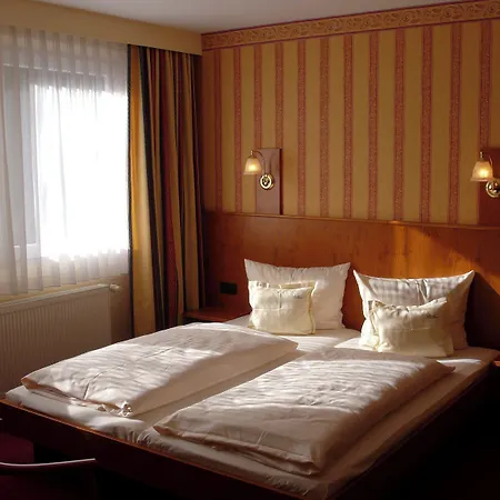 Romantischer Seegasthof & Altes Zollhaus Hotel