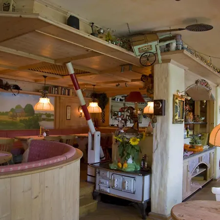 Romantischer Seegasthof & Altes Zollhaus Hotel Feldberger Seenlandschaft